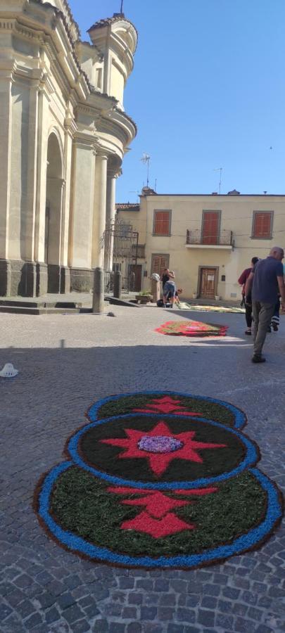 Piazza Duomo Casa Vacanze Sutri Kültér fotó